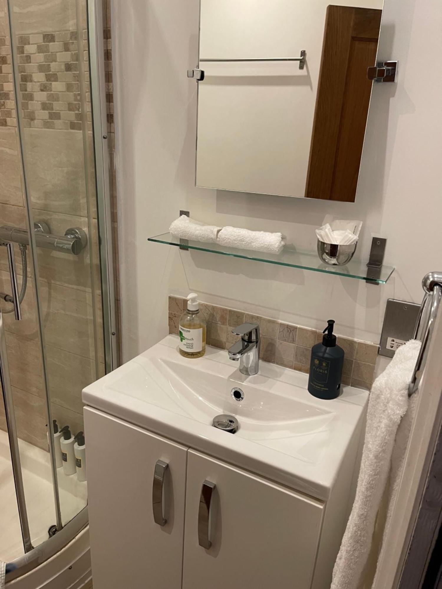 Sootheus - Soho71 Apartment London Bagian luar foto